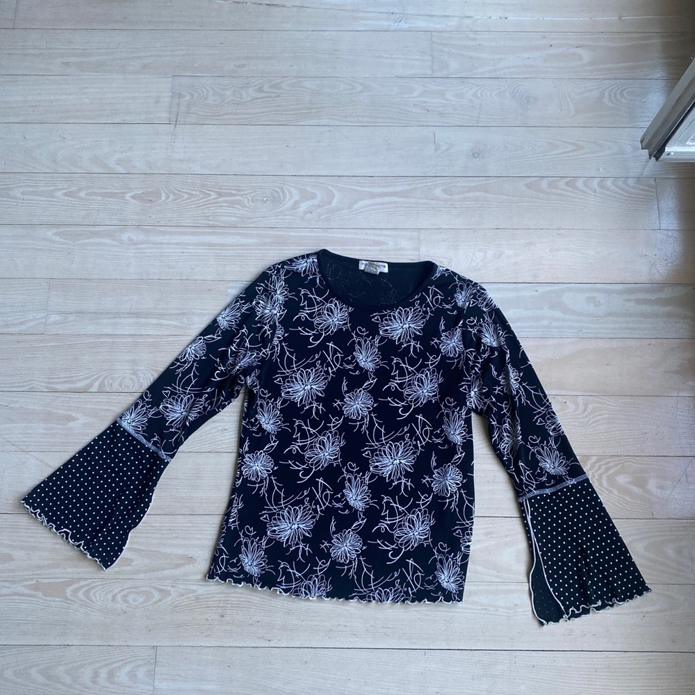 Notations Printed Ruffle Edge Long Sleeve